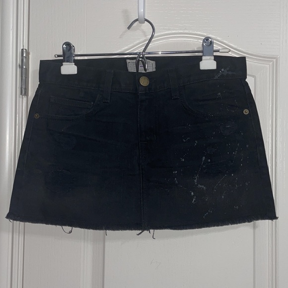 💖 Current/Elliott Black Denim Mini Skirt in Night Wash with Paint - Picture 3 of 7